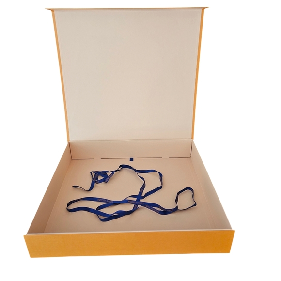 Louis Vuitton Box - Picture 2 of 5